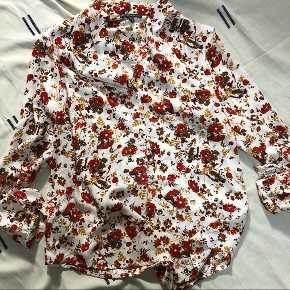 Adrianna Papell Floral Popover Blouse - Picture 6 of 12